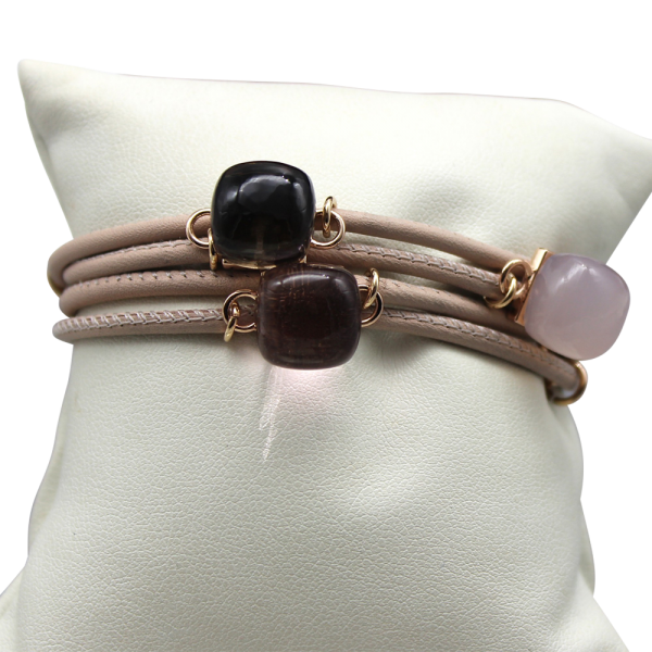 Nicola Hinrichsen, Lederband