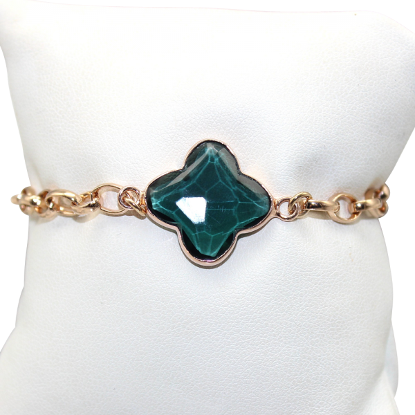 Nicola Hinrichsen, Rachel S